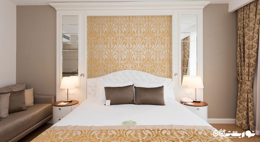 تخت بزرگ اتاق استاندارد